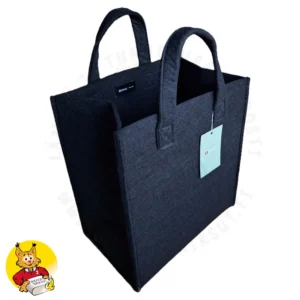 Iittala Meno Kotikassi (kestokassi) 35x30x20 cm, musta. Valmistettu kierrätysmateriaalista.