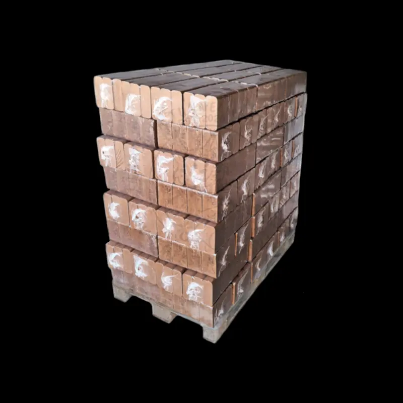 96 kpl Tiilibriketti tummaa 10 kg kutistemuovipaketissa, yht. 960 kg lavalla sääsuojattuna. Yhdessä 10 kg paketissa on 12 briketin palaa.